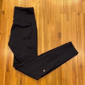 Navy blue "to the beat" 24" Lululemon leggings in Everlux